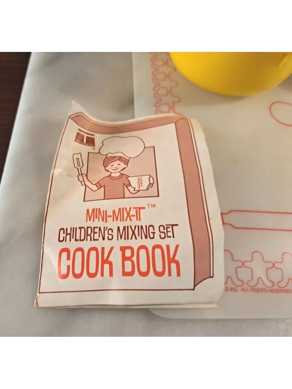 Vintage 1980's 6 Pc Tupperware Mini-Mix-It Children's Mixing/Baking Set